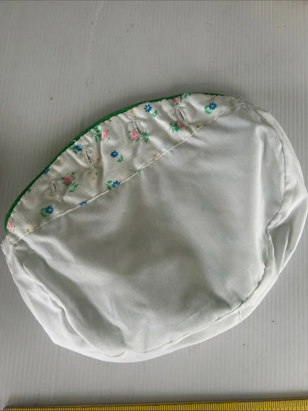 Vintage White Floral Embroidered Clutch with Wooden Handle